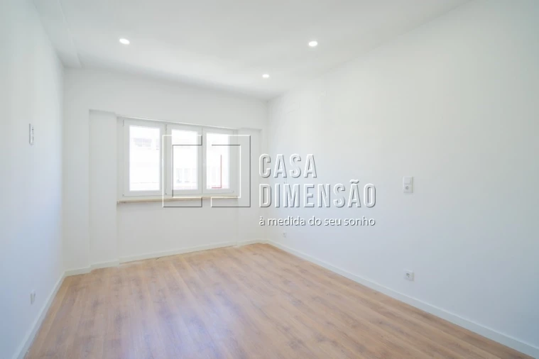 Apartamento T3 para Venda em Benfica Foto 20