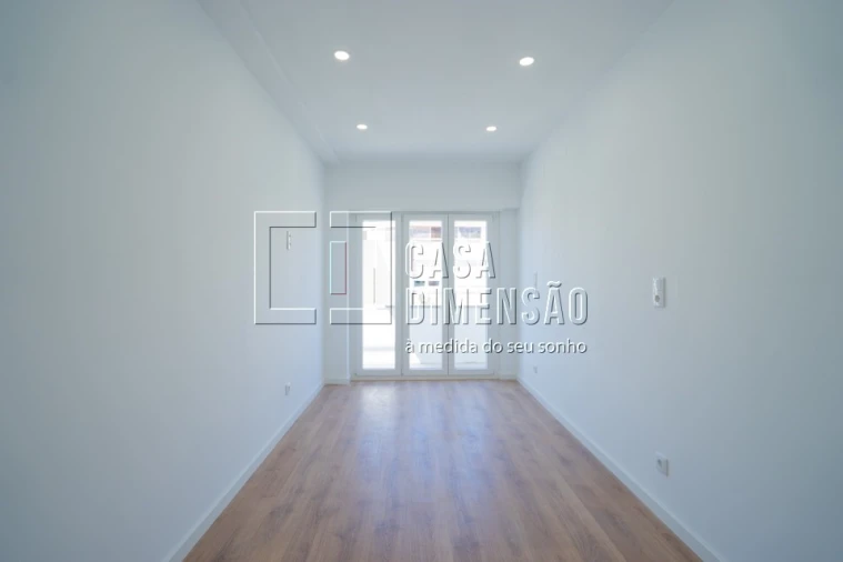 Apartamento T3 para Venda em Benfica Foto 23