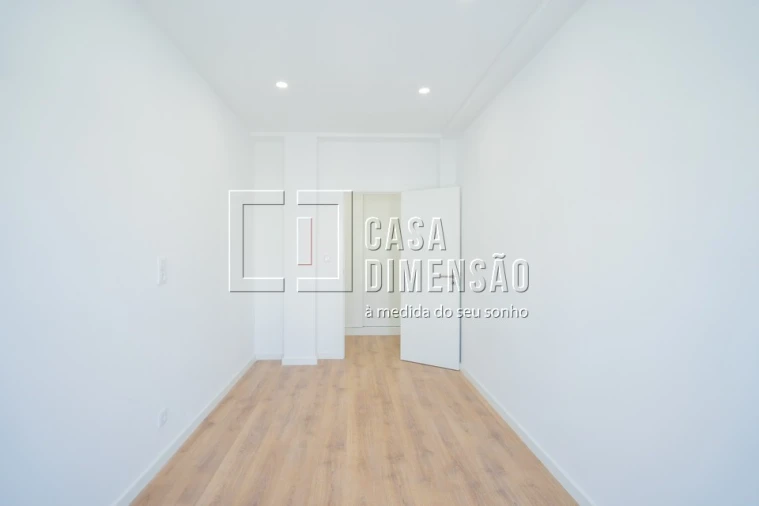 Apartamento T3 para Venda em Benfica Foto 24