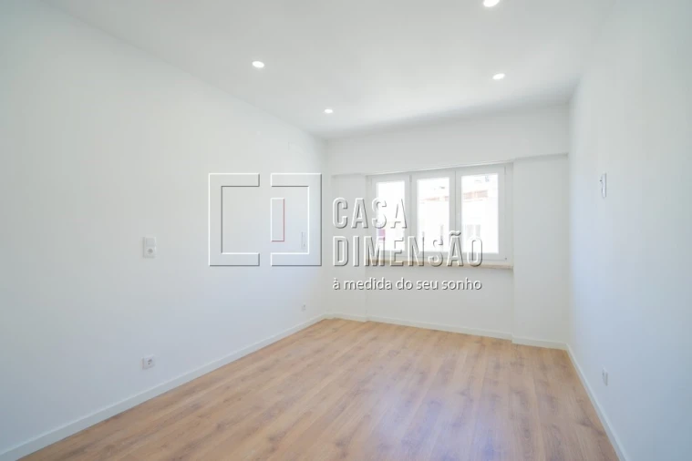 Apartamento T3 para Venda em Benfica Foto 27