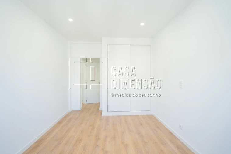 Apartamento T3 para Venda em Benfica Foto 28