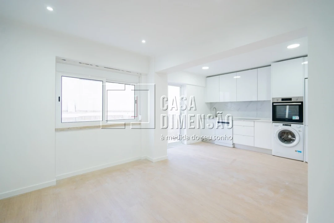 Apartamento T2 para Venda em Venteira Foto 6