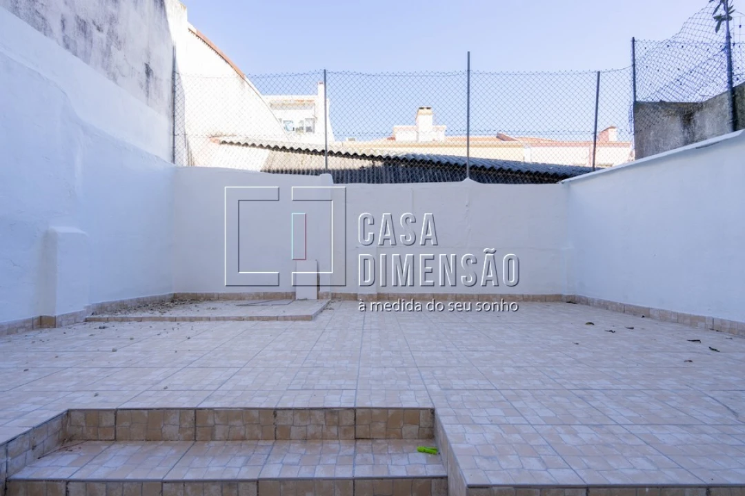 Apartamento T2 para Venda em Venteira Foto 14