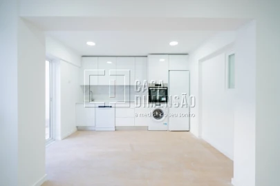 Apartamento T2 para Venda em Venteira