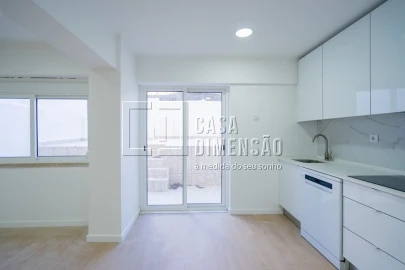 Apartamento T2 para Venda em Venteira