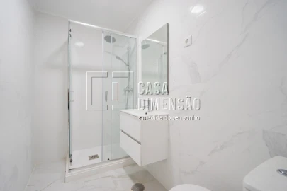 Apartamento T2 para Venda em Venteira