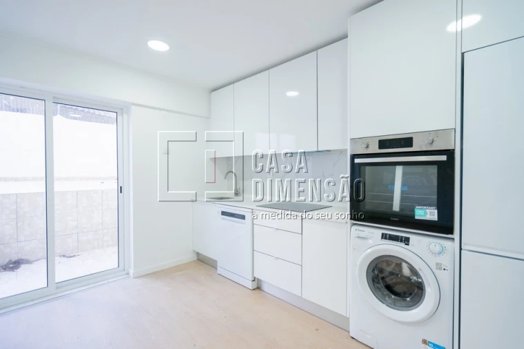 Apartamento T2 para Venda em Venteira Foto 12