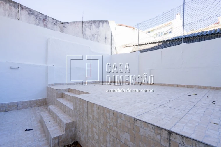 Apartamento T2 para Venda em Venteira Foto 15