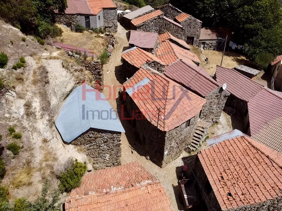 Moradia T1 para Venda em Gosende Foto 3