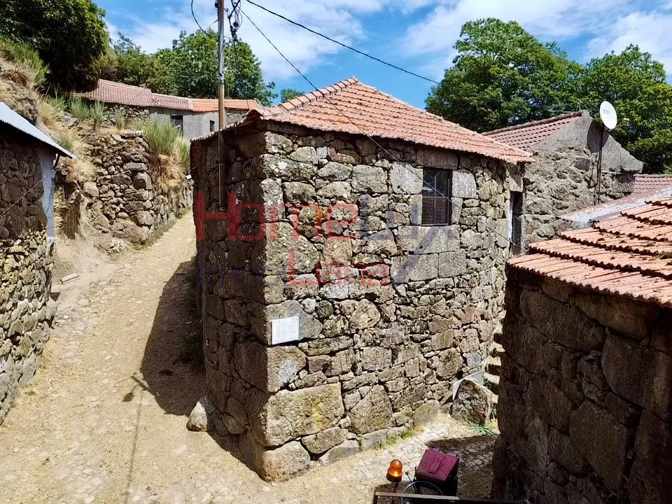 Moradia T1 para Venda em Gosende Foto 10
