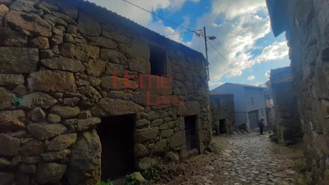 Moradia T1 para Venda em Gosende