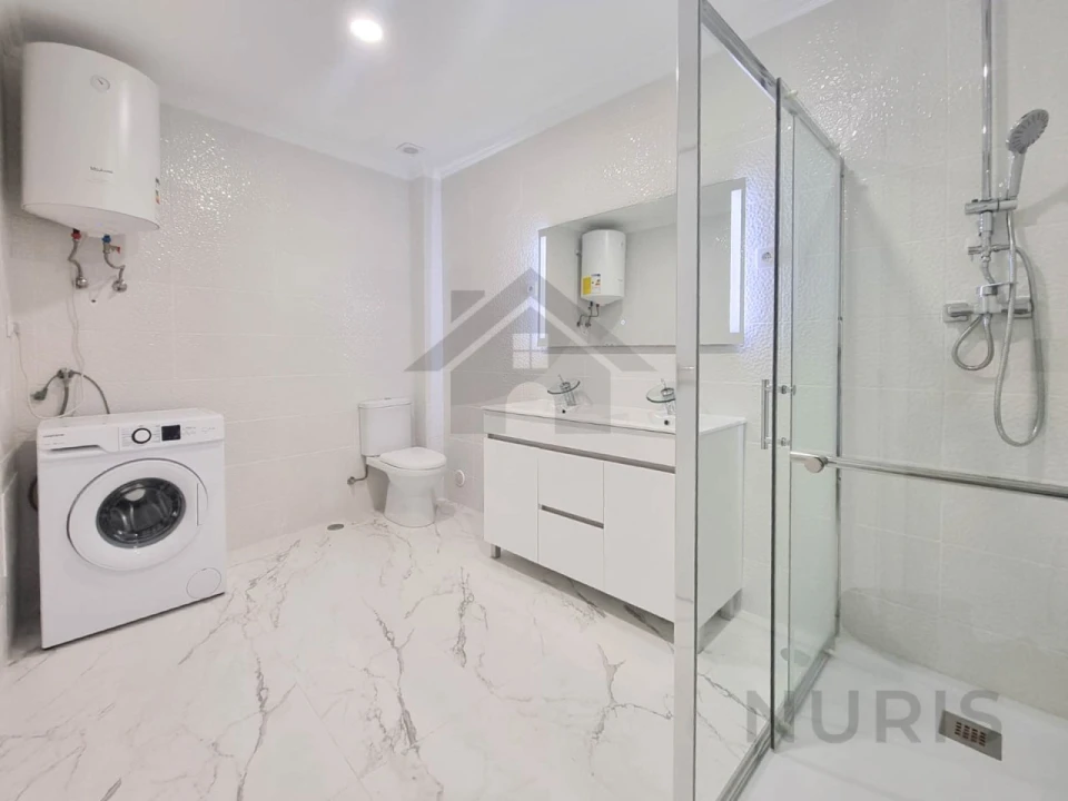 Apartamento T1 para Venda em Lagoa e Carvoeiro Foto 8