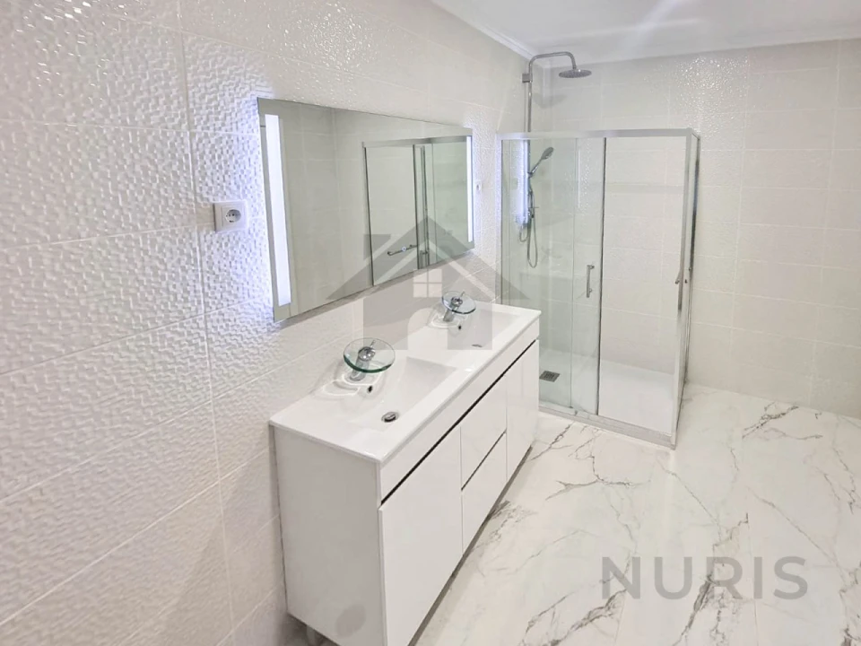 Apartamento T1 para Venda em Lagoa e Carvoeiro Foto 9