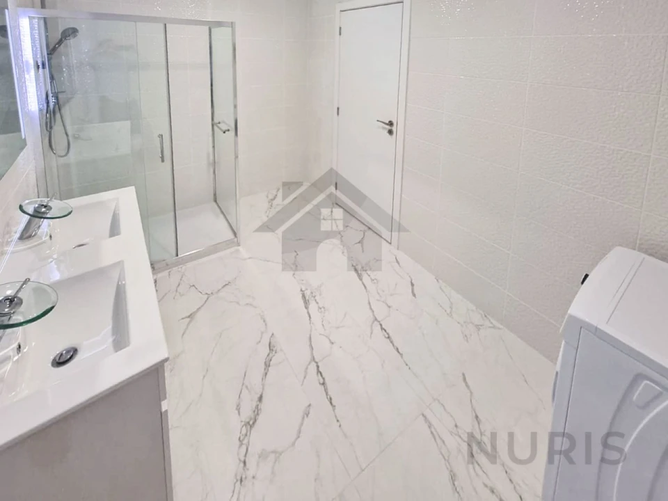 Apartamento T1 para Venda em Lagoa e Carvoeiro Foto 10
