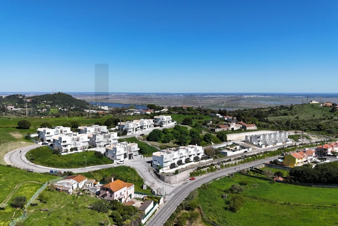 Moradia T5 para Venda em Vila Franca de Xira Foto 1