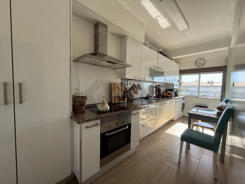 Apartamento T3 para Venda em Venteira Foto 4