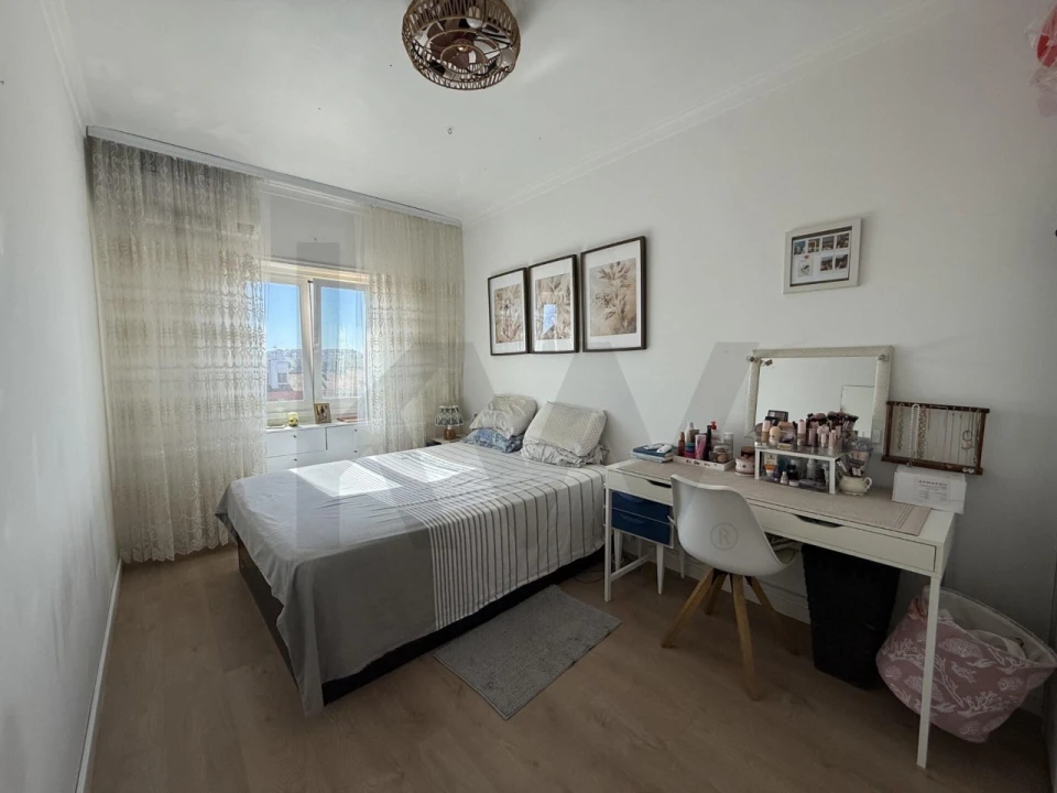 Apartamento T3 para Venda em Venteira Foto 6