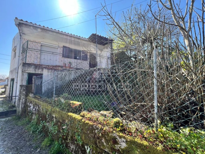 Moradia T3 para Venda em Carrazeda de Ansiães Foto 3