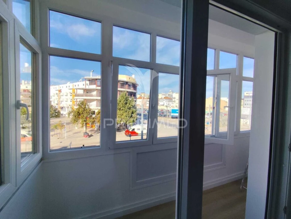 Apartamento T3 para Venda em Laranjeiro e Feijó Foto 17