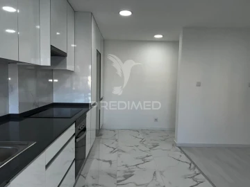 Apartamento T3 para Venda em Laranjeiro e Feijó