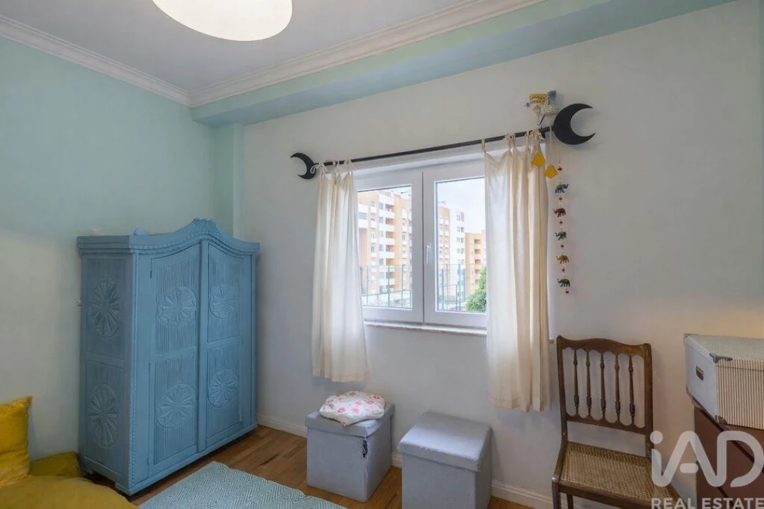 Moradia T4 para Venda em São Domingos de Rana Foto 18