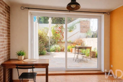 Moradia T4 para Venda em São Domingos de Rana