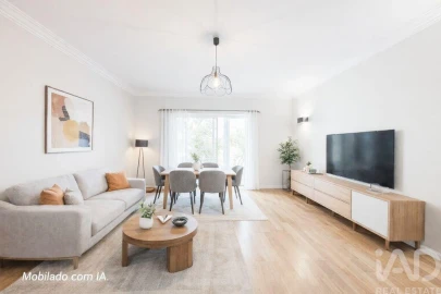 Moradia T4 para Venda em São Domingos de Rana