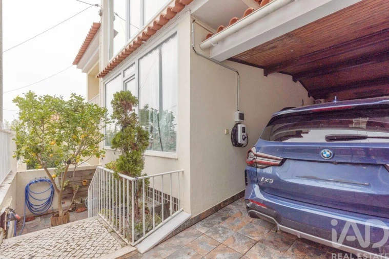 Moradia T4 para Venda em São Domingos de Rana Foto 25