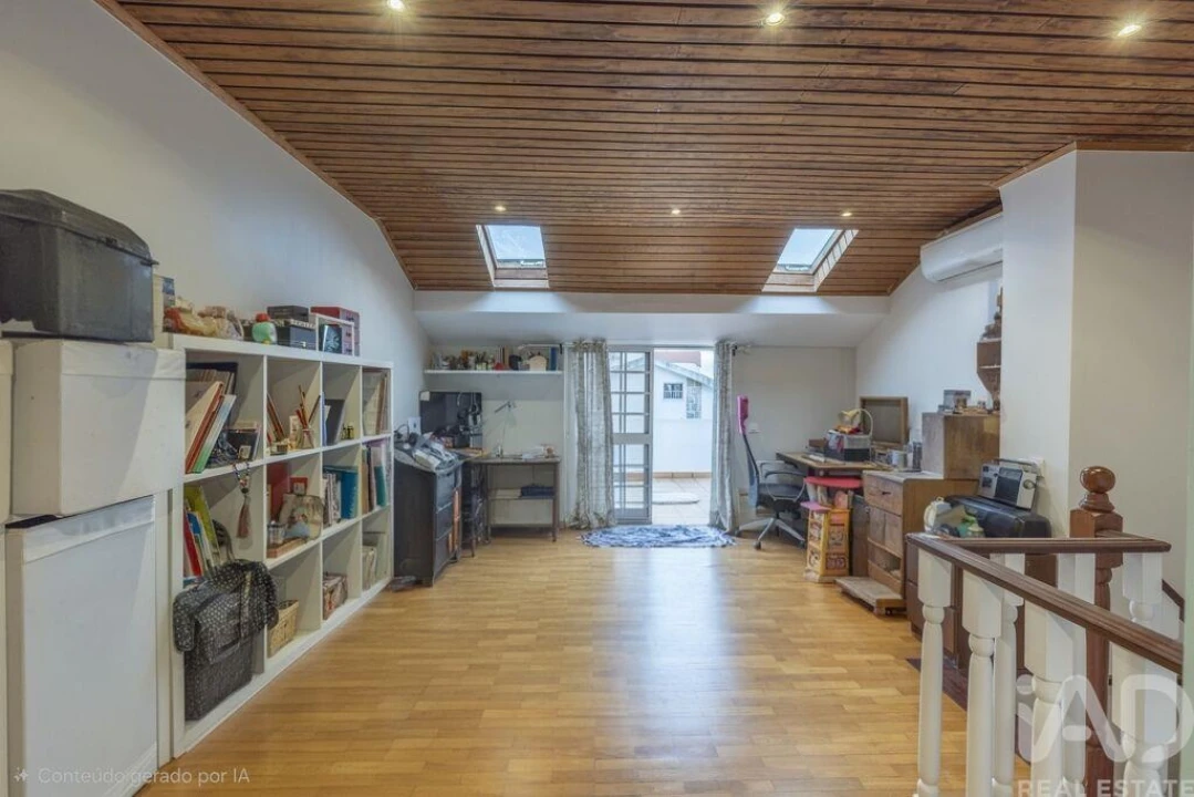 Moradia T4 para Venda em São Domingos de Rana Foto 22