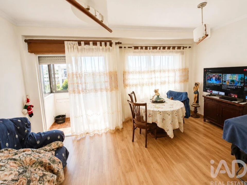 Apartamento T3 para Venda em Almada, Cova da Piedade, Pragal e Cacilhas Foto 15