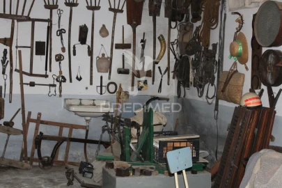 Armazém para Venda em Redondo