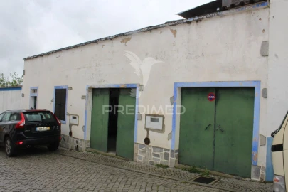 Armazém para Venda em Redondo