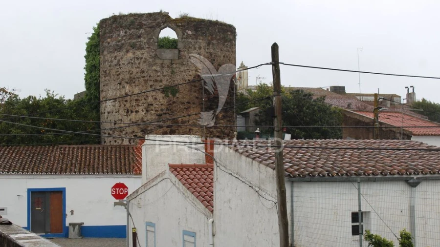 Armazém para Venda em Redondo