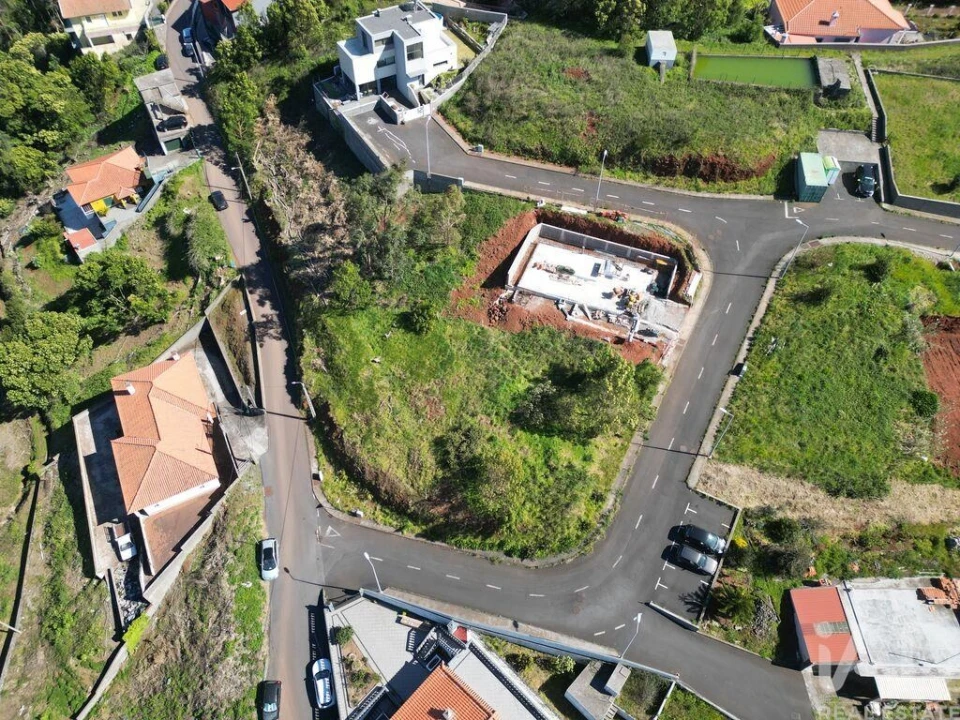 Terreno para Venda em Caniço Foto 7