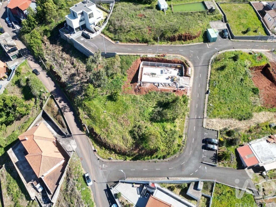 Terreno para Venda em Caniço Foto 6