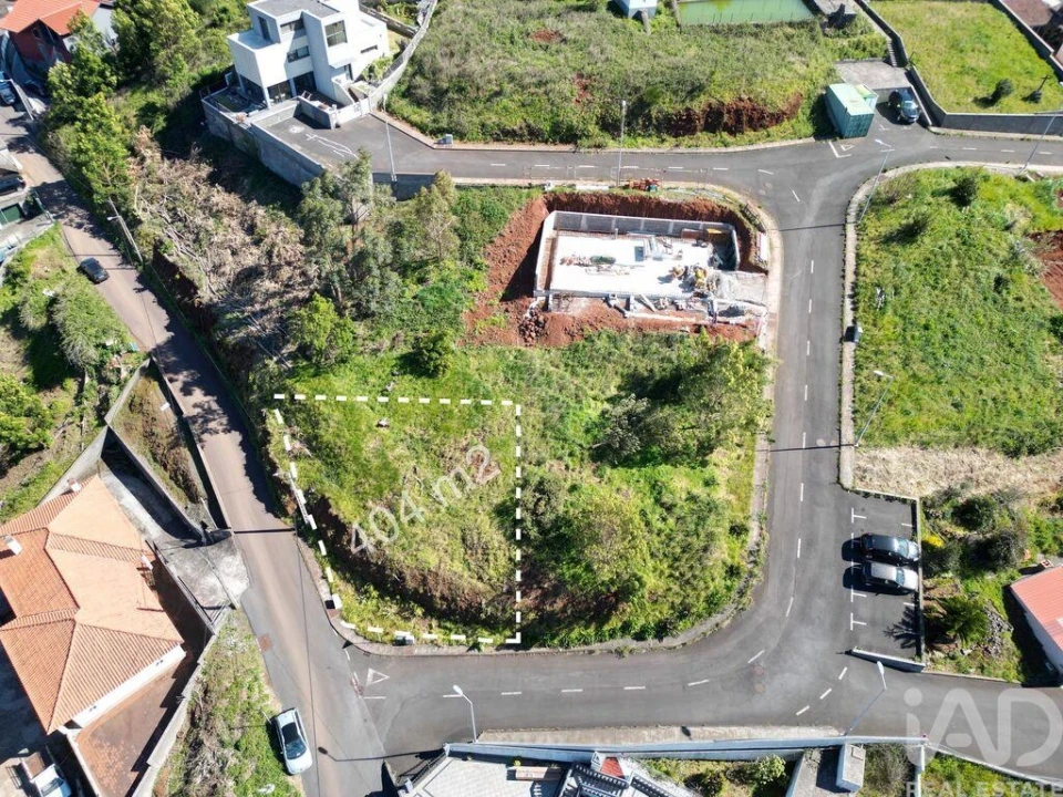 Terreno para Venda em Caniço Foto 1