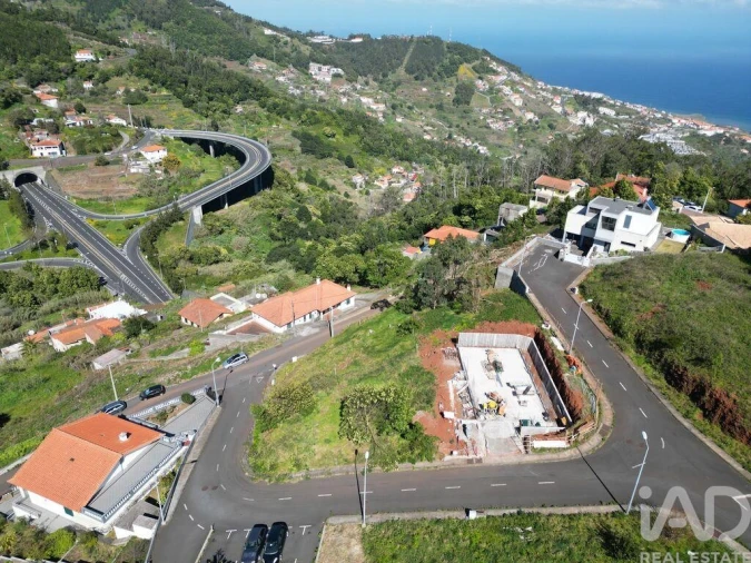 Terreno para Venda em Caniço Foto 10