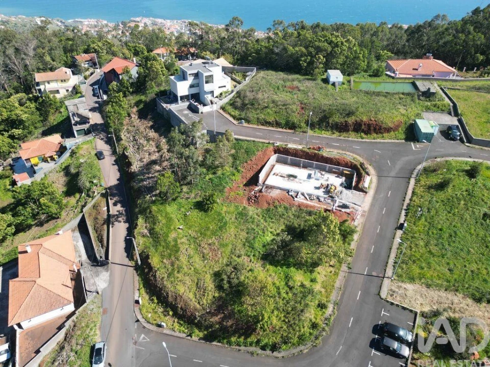 Terreno para Venda em Caniço Foto 8