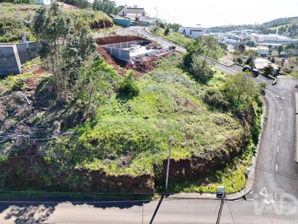 Terreno para Venda em Caniço Foto 14
