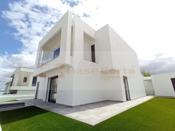 Moradia T4 para Venda em Corroios