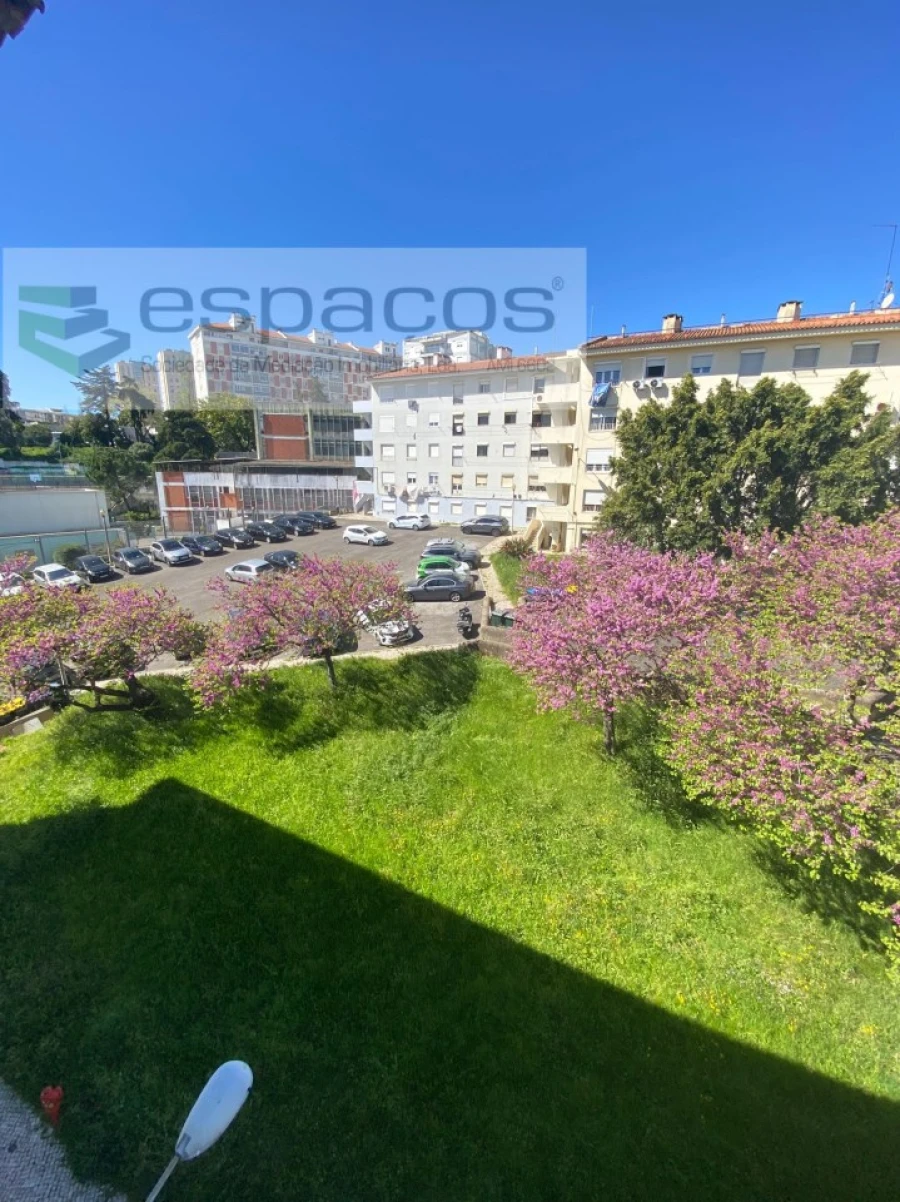 Apartamento T3 para Venda em Olivais Foto 19