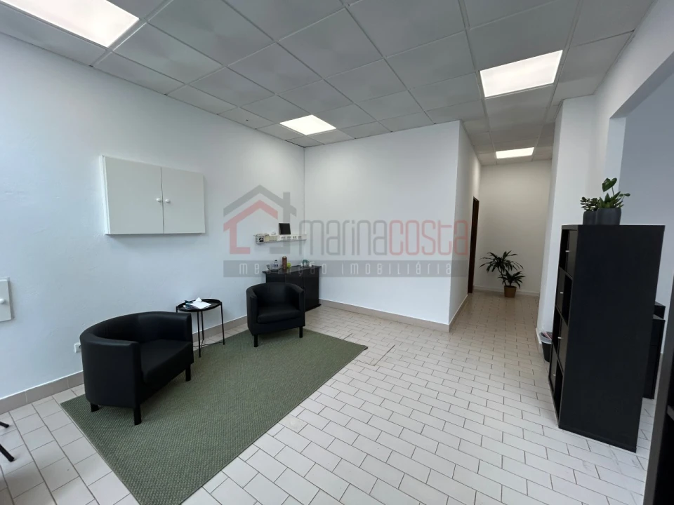 Loja para Arrendamento em Peniche Foto 3