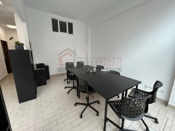 Loja para Arrendamento em Peniche