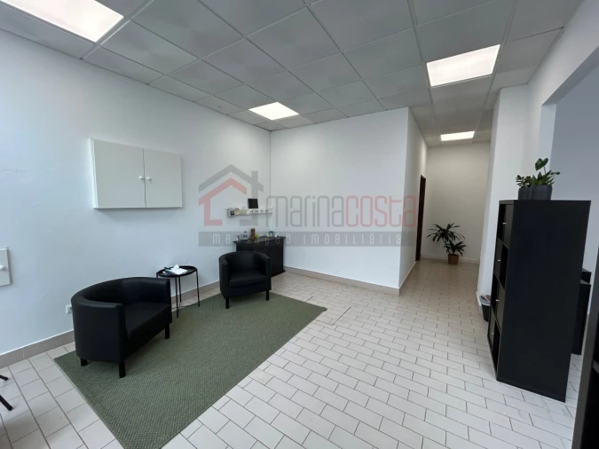 Loja para Arrendamento em Peniche Foto 3