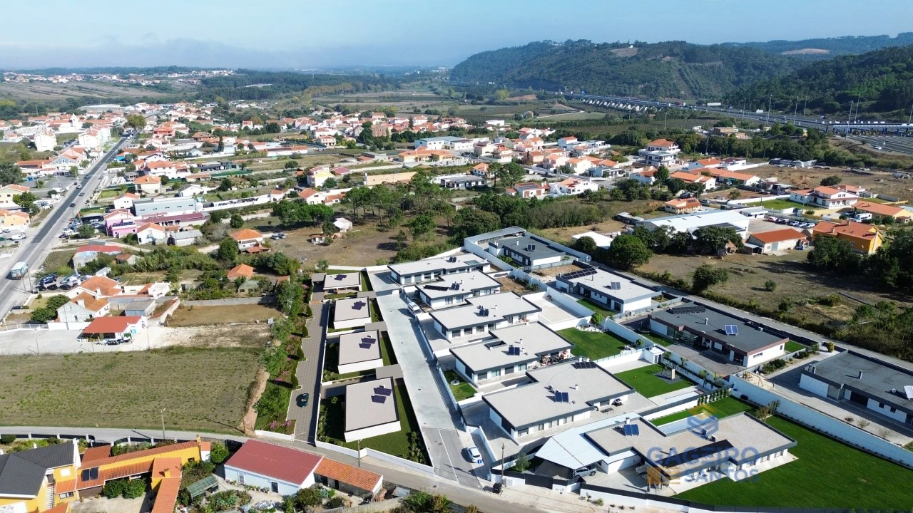 Moradia T3 para Venda em Tornada e Salir do Porto Foto 7