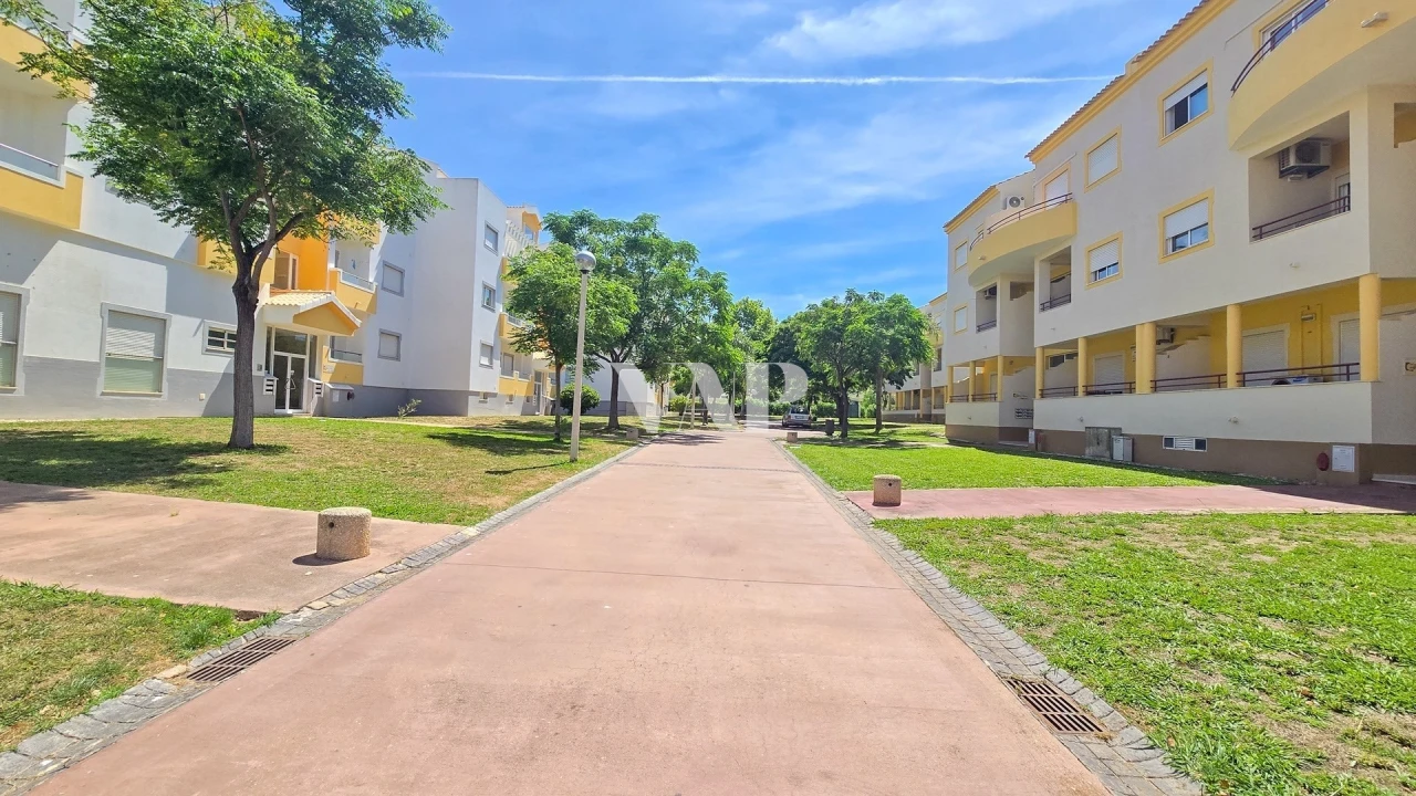 Apartamento T2 para Venda em Quarteira Foto 19