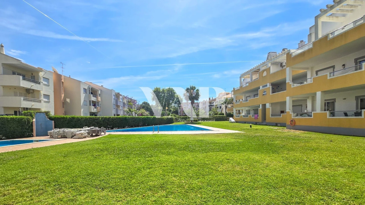 Apartamento T2 para Venda em Quarteira Foto 18
