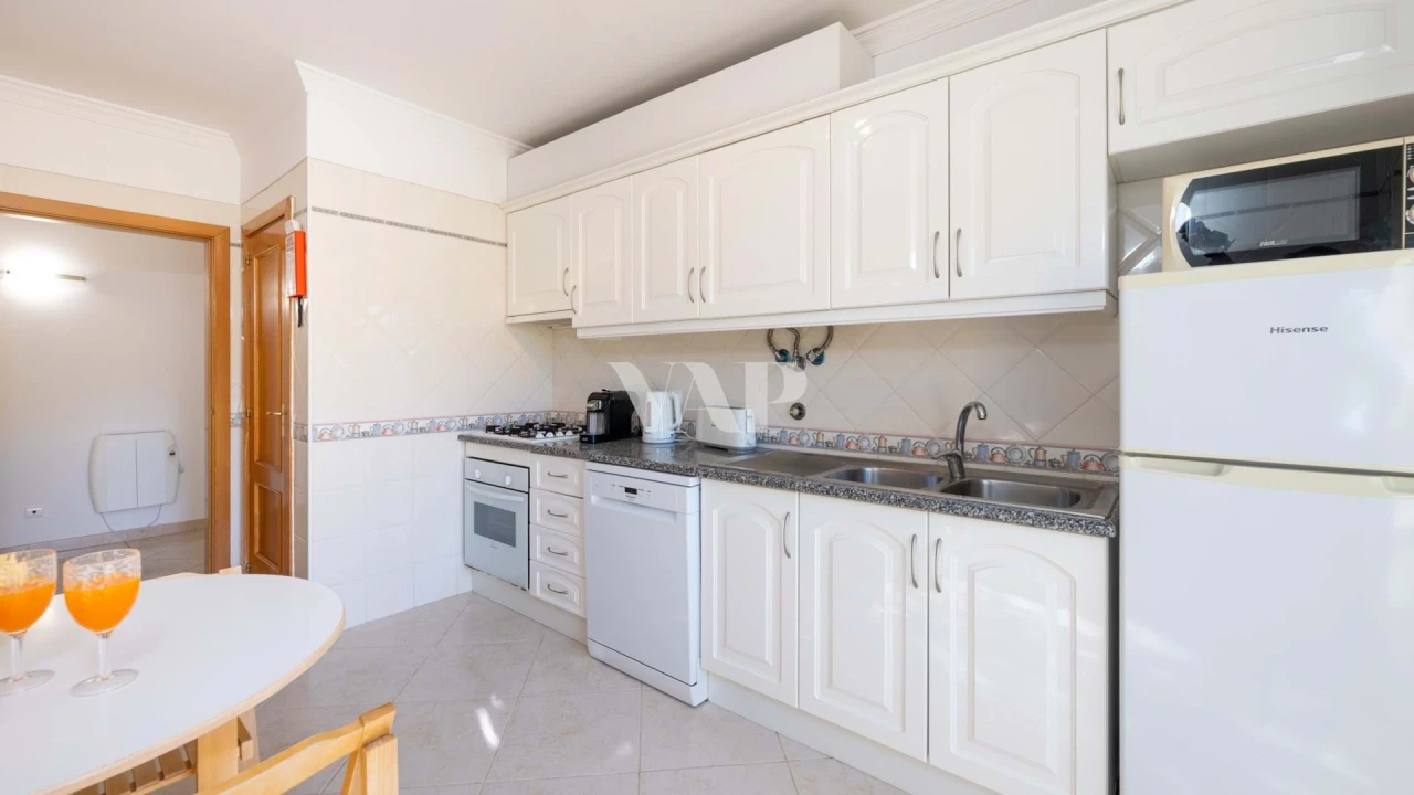 Apartamento T2 para Venda em Quarteira Foto 4
