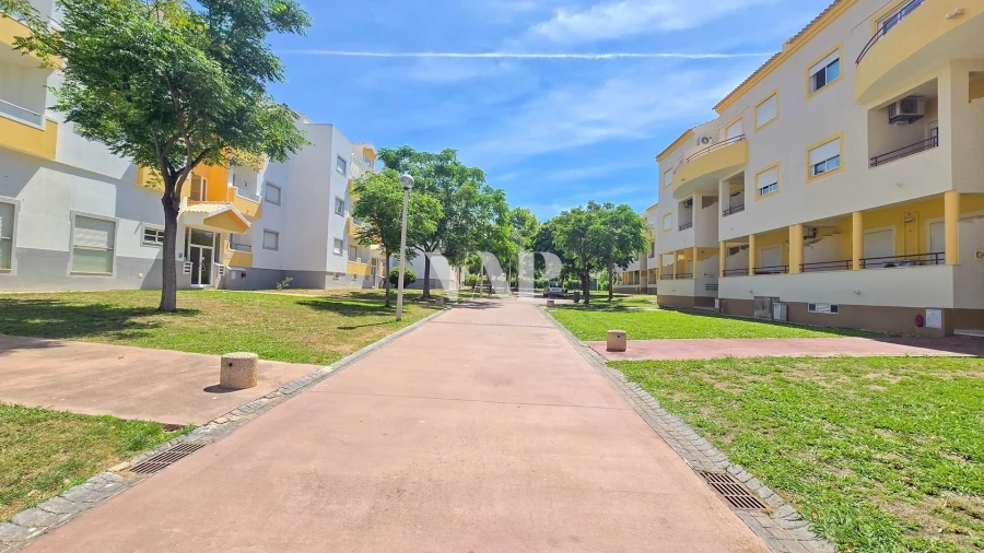 Apartamento T2 para Venda em Quarteira Foto 19
