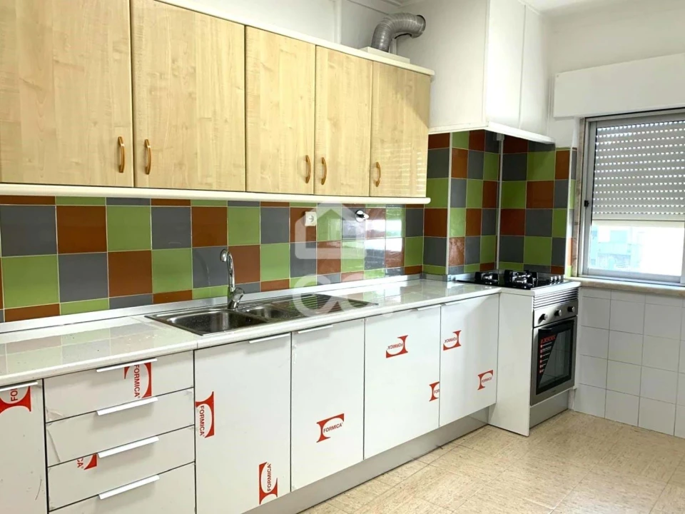 Apartamento T2 para Arrendamento em Seixal, Arrentela e Aldeia de Paio Pires Foto 11